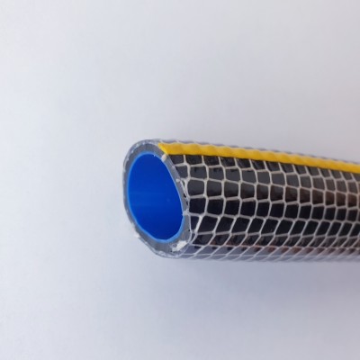 Шланг поливочный Professional 1/2 * 25 м, 4-х слойный, усиленный полиэфирной нитью, 25 атм. Шланг поливочный Professional 1/2 * 25 м, 4-х слойный, усиленный полиэфирной нитью, 25 атм.